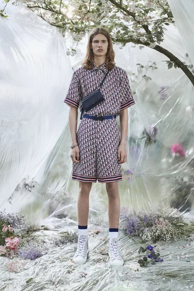 Look 33